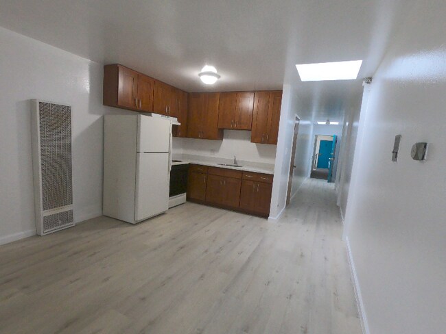 Building Photo - 334 3rd Ave