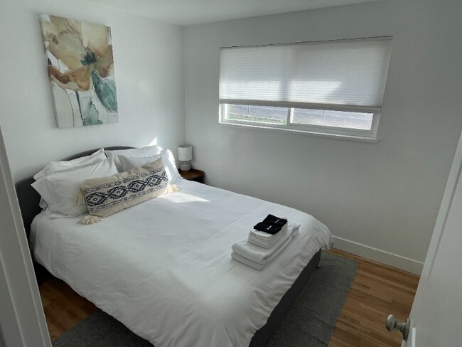 Building Photo - 9949 Sego Lily Dr