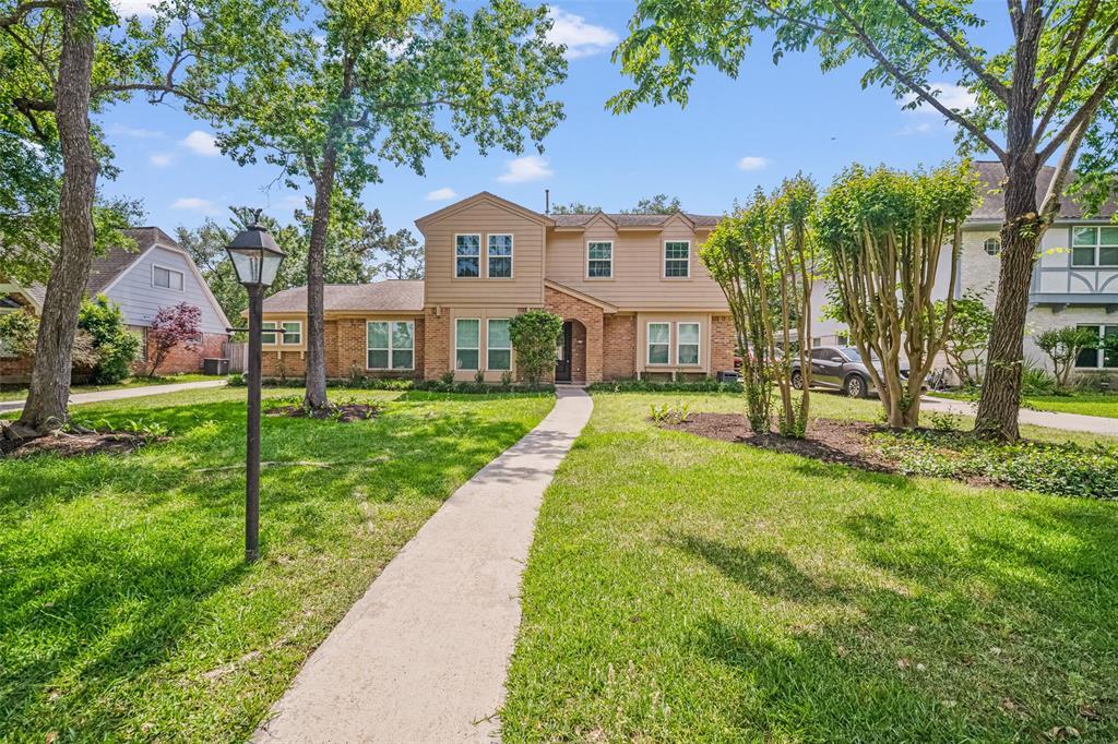 Primary Photo - 16215 Shrewsbury Cir