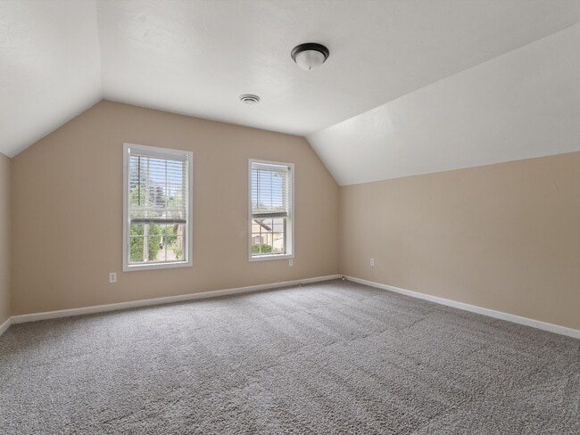 1st Bedroom - 720 Pine St