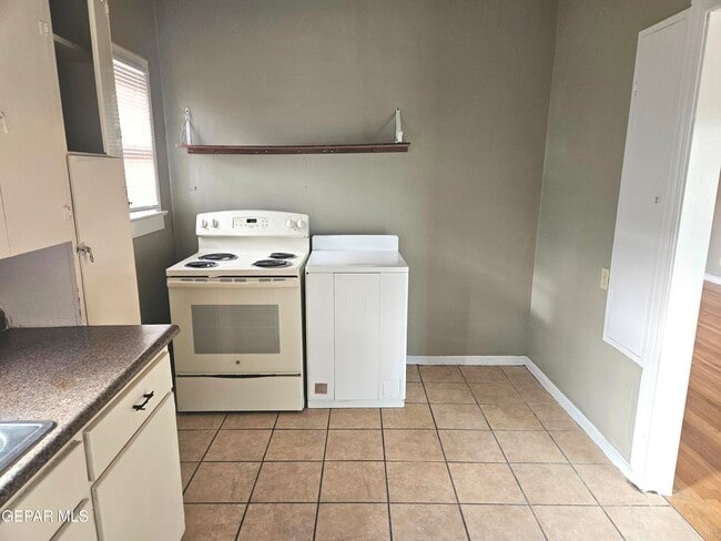 Foto del edificio - 4020 Chester Ave