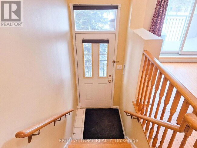 Photo du bâtiment - 821 Grandview Way