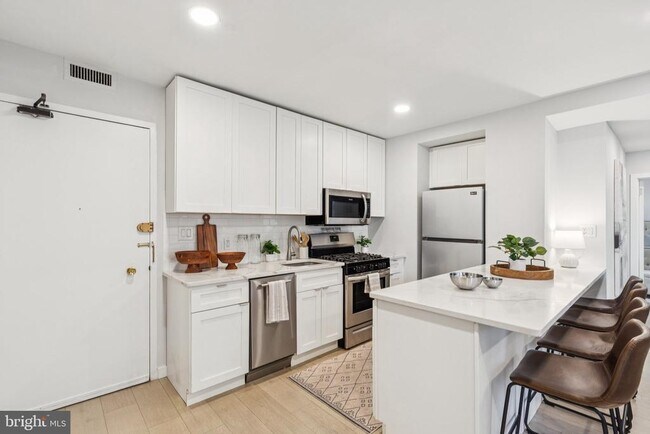 Foto del edificio - 135 S 19th St