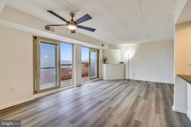 Building Photo - 7317 Eden Brook Dr