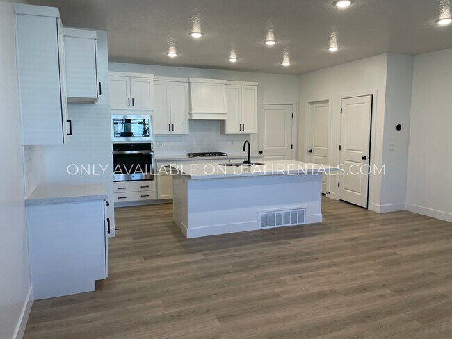 Building Photo - 64 S Starlight Ln