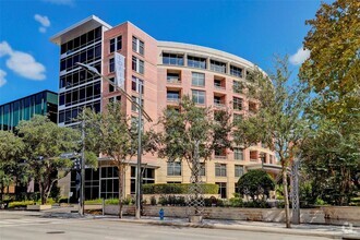 Building Photo - 1901 Post Oak Blvd