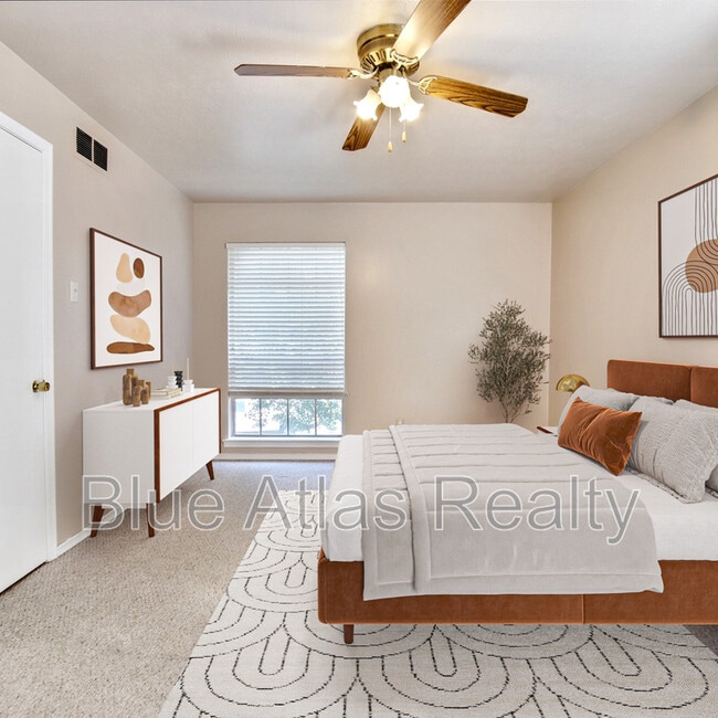 Photo - 3903 Hawthorne Ave Apartment