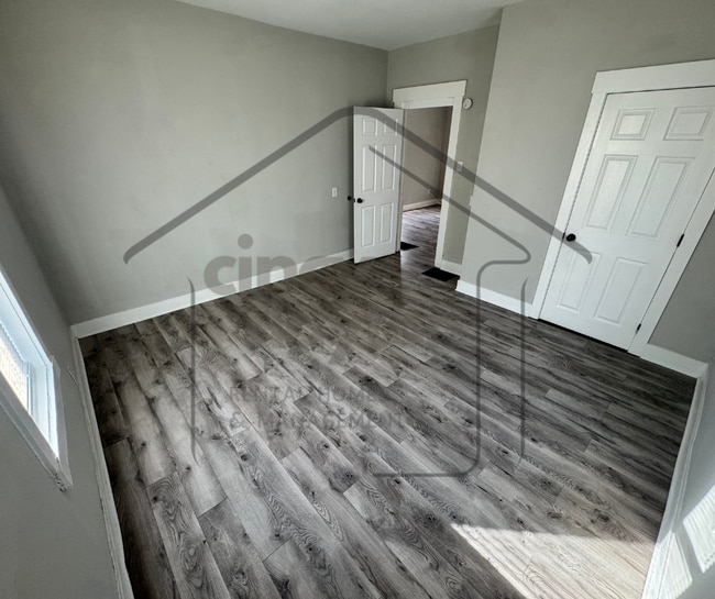 Building Photo - 314 Charles St