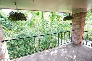 Building Photo - 2238 S Piney Point Rd