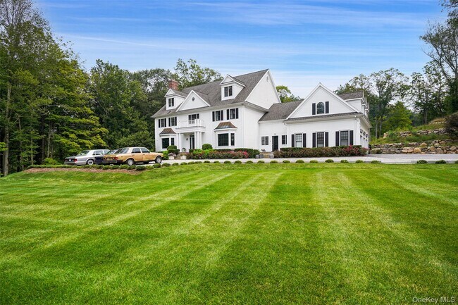 Foto del edificio - 487 Bedford Center Rd