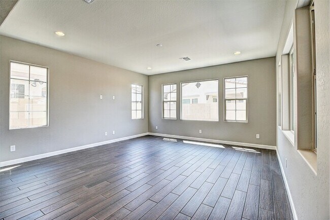 Building Photo - Highly sought neighborhood, stunning home!