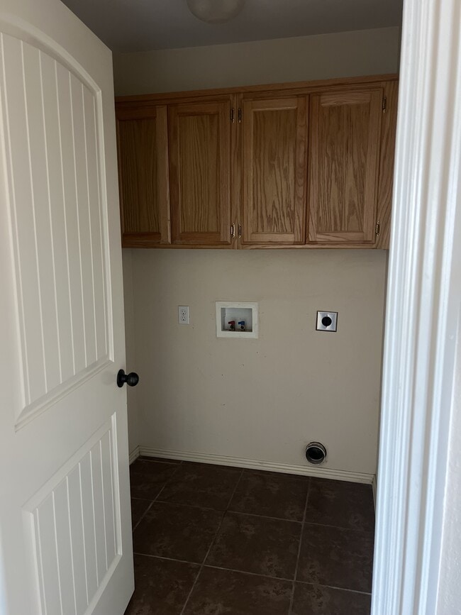 Building Photo - 2308 Devin Ln