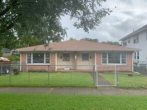 Building Photo - 218 Glendale Ave