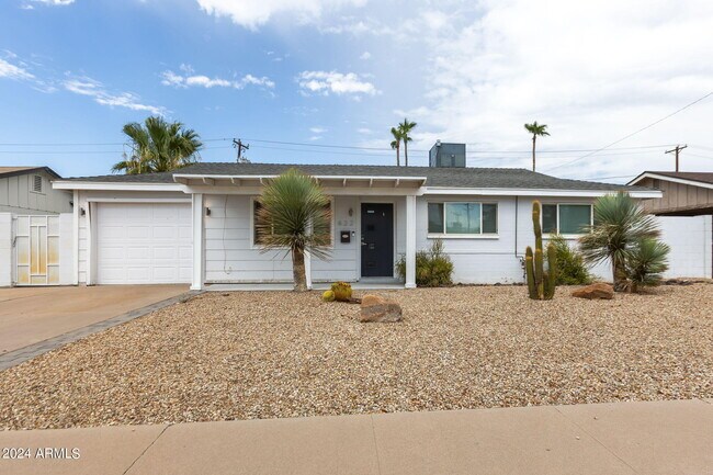 Building Photo - 632 N 74th Pl