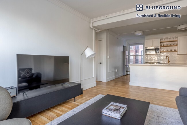 Building Photo - 1284 Beacon St