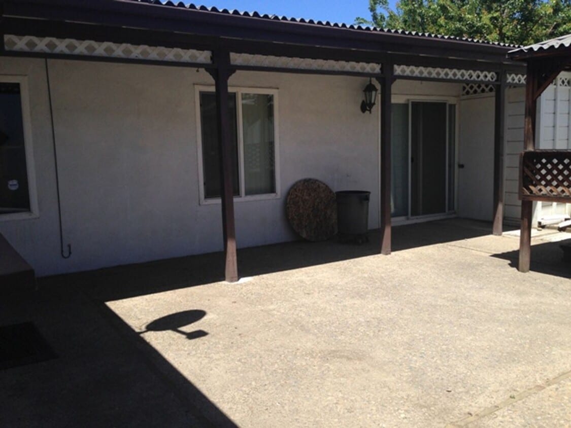 Building Photo - 304 De Vega Ct