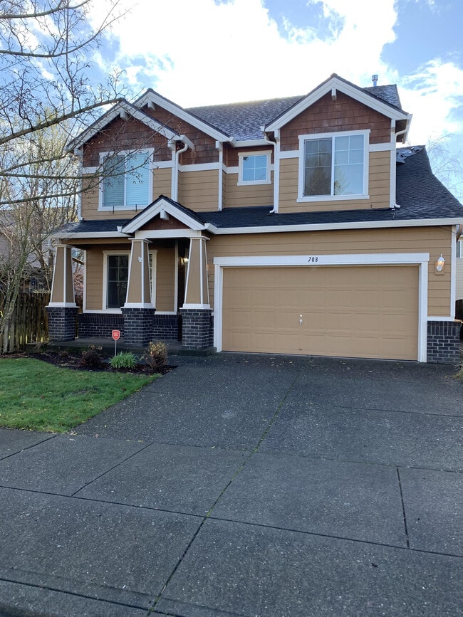 Building Photo - 708 SW Grant Way
