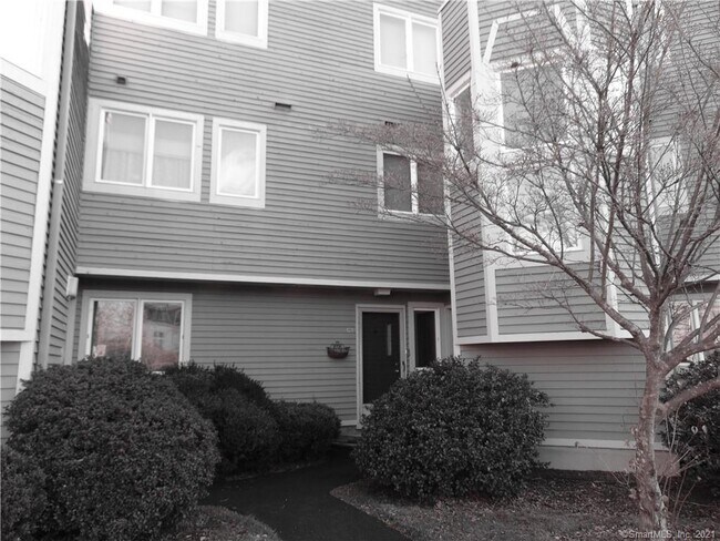 Building Photo - 1414 Whitney Ave