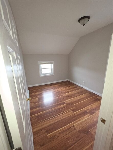 Building Photo - 129 Melville St