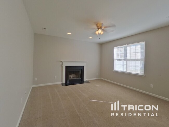 Building Photo - 5506 Linda Vista Ln