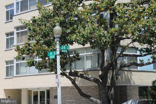 Intersection of H and 24th St NW - 2401 H St NW