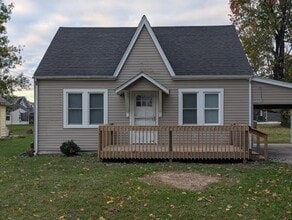 Building Photo - 987 W Vest St Building Photo - 987 W Vest St