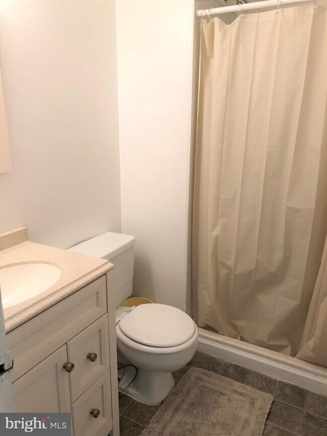 Building Photo - 18943 Pine Ridge Ln