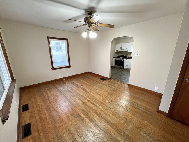 Photo - 1432 Parkamo Ave House