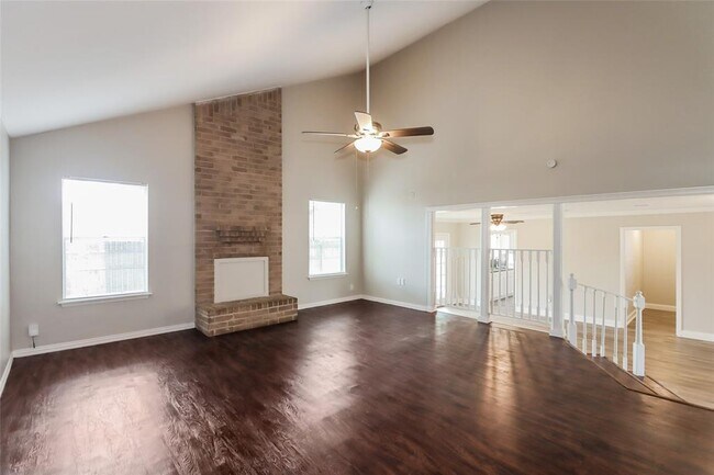 Building Photo - 10531 Mills Walk Dr