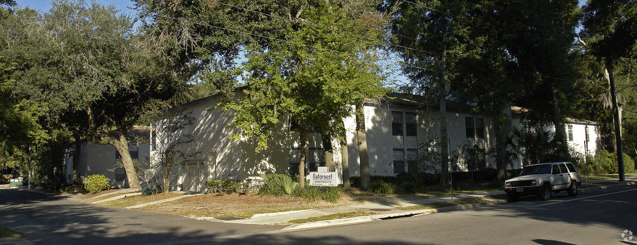 Primary Photo - Gator View Apartments