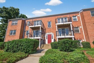 Building Photo - 9483 Fairfax Blvd