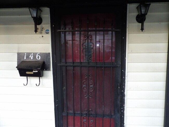 Foto del edificio - 146 Allnutt Dr