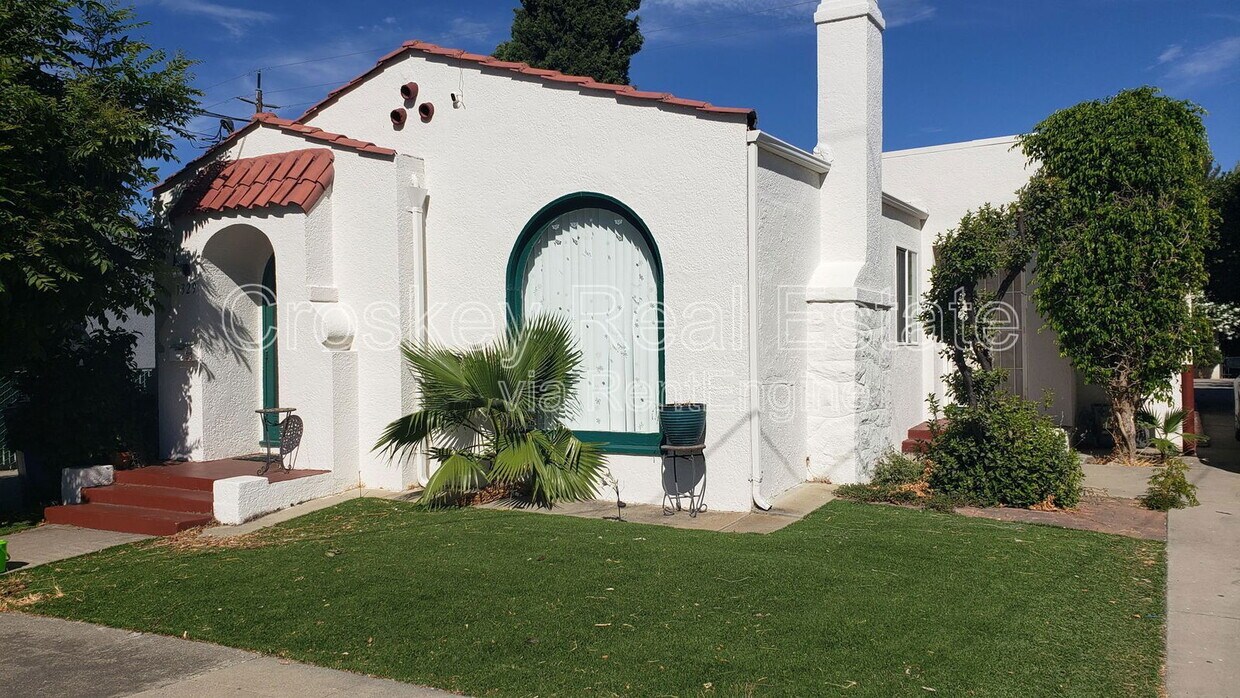 Foto principal - 1331 Columbia St