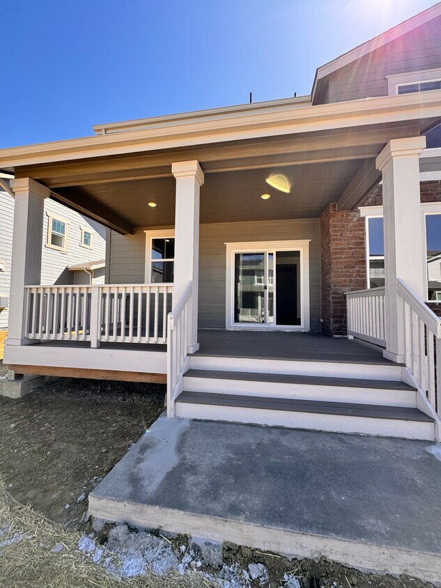 Foto principal - 24365 E Ohio Dr
