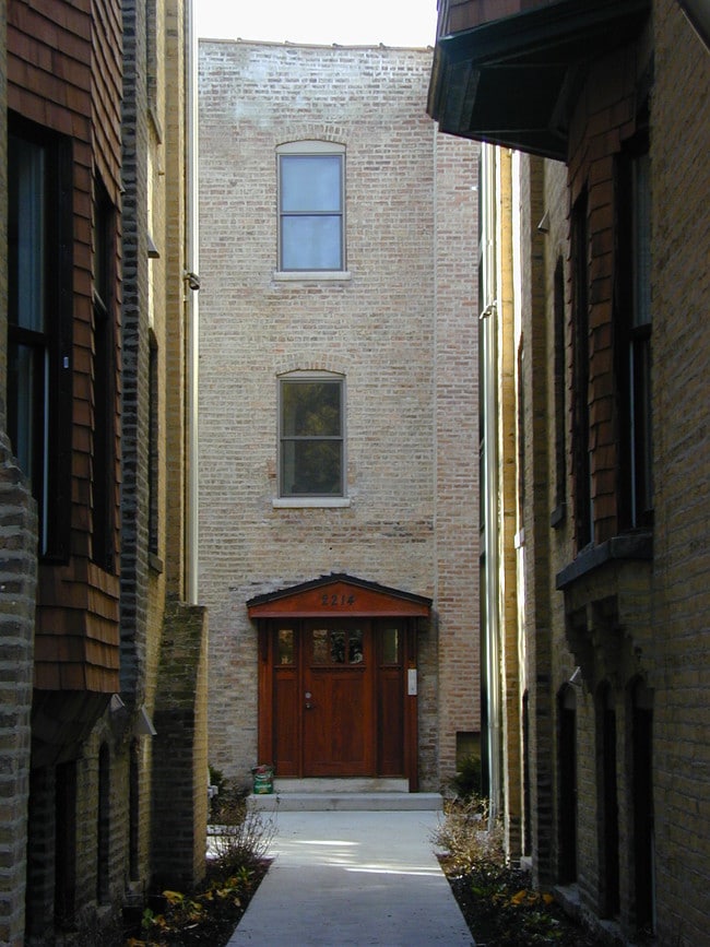 Building Photo - 2214 N Sedgwick St