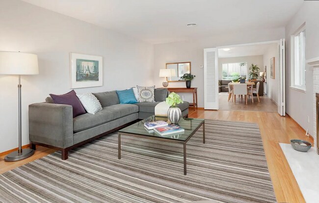 Building Photo - STUNNING - Three Bedroom House + a Bonus R...