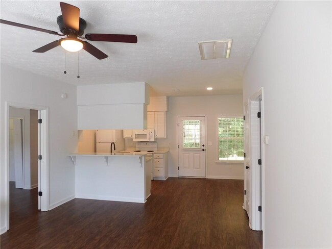 Building Photo - 70 Etowah Rdg