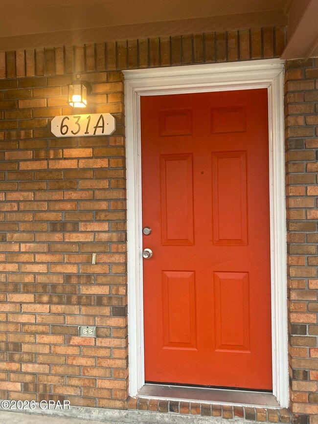 Building Photo - 631 S Hwy 22 A