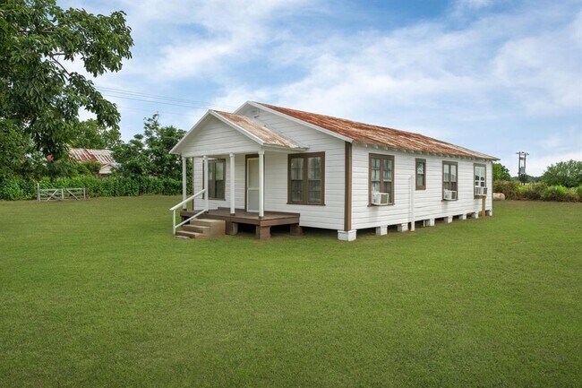 Foto del edificio - 5106 Muske Ln