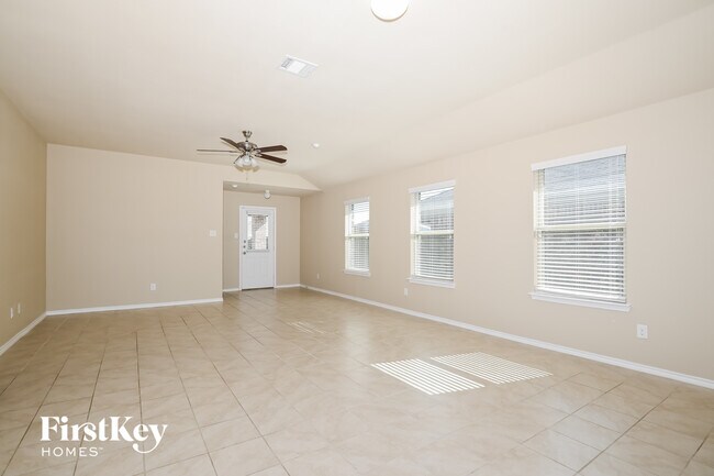 Foto del edificio - 961 Corbitt Ln