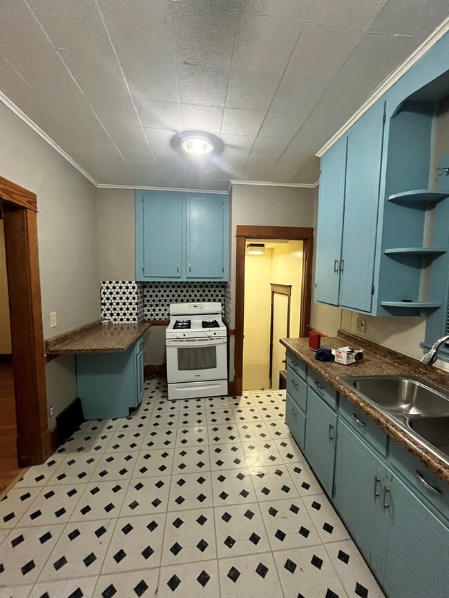 Kitchen - 1245 S 13th St