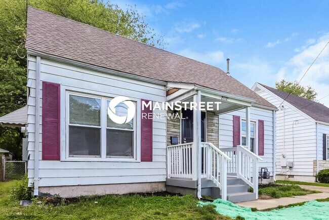 Building Photo - 4 Bedroom Pet-Friendly Home in Louisville,...