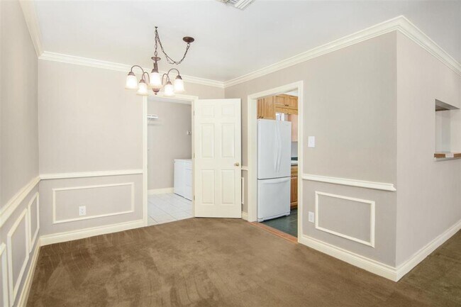 Foto del edificio - 1002 Wakefield Dr