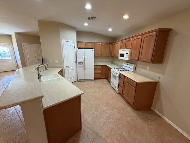 Building Photo - 2460 Topanga Dr