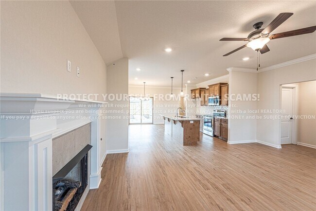 Foto del edificio - 142 N Broyles Ave