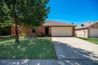 Building Photo - 12712 Skeeter Ln