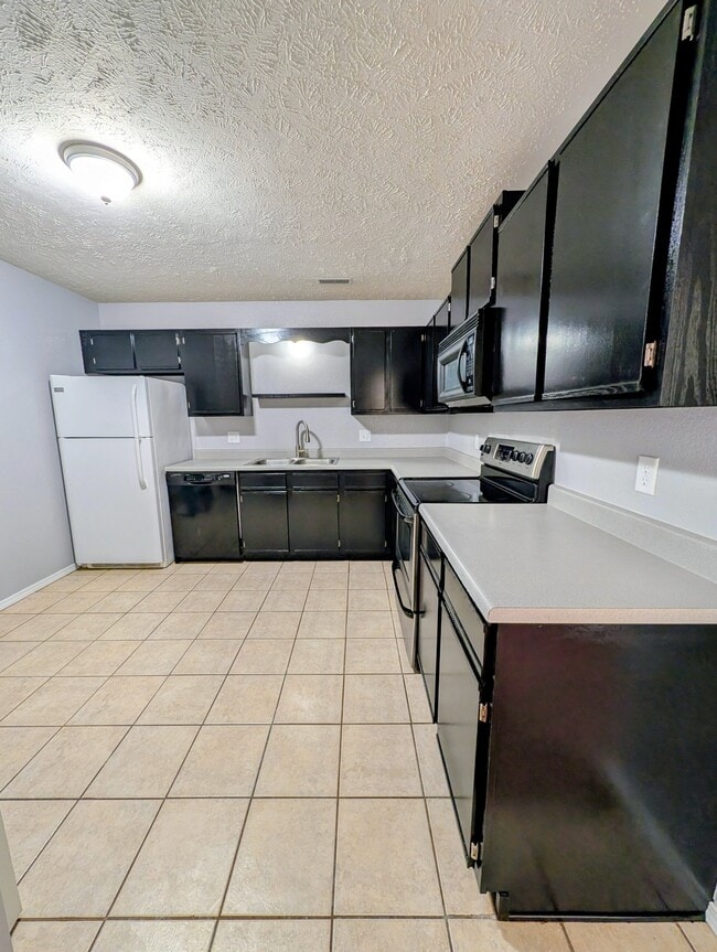 Building Photo - 9755 MO-13