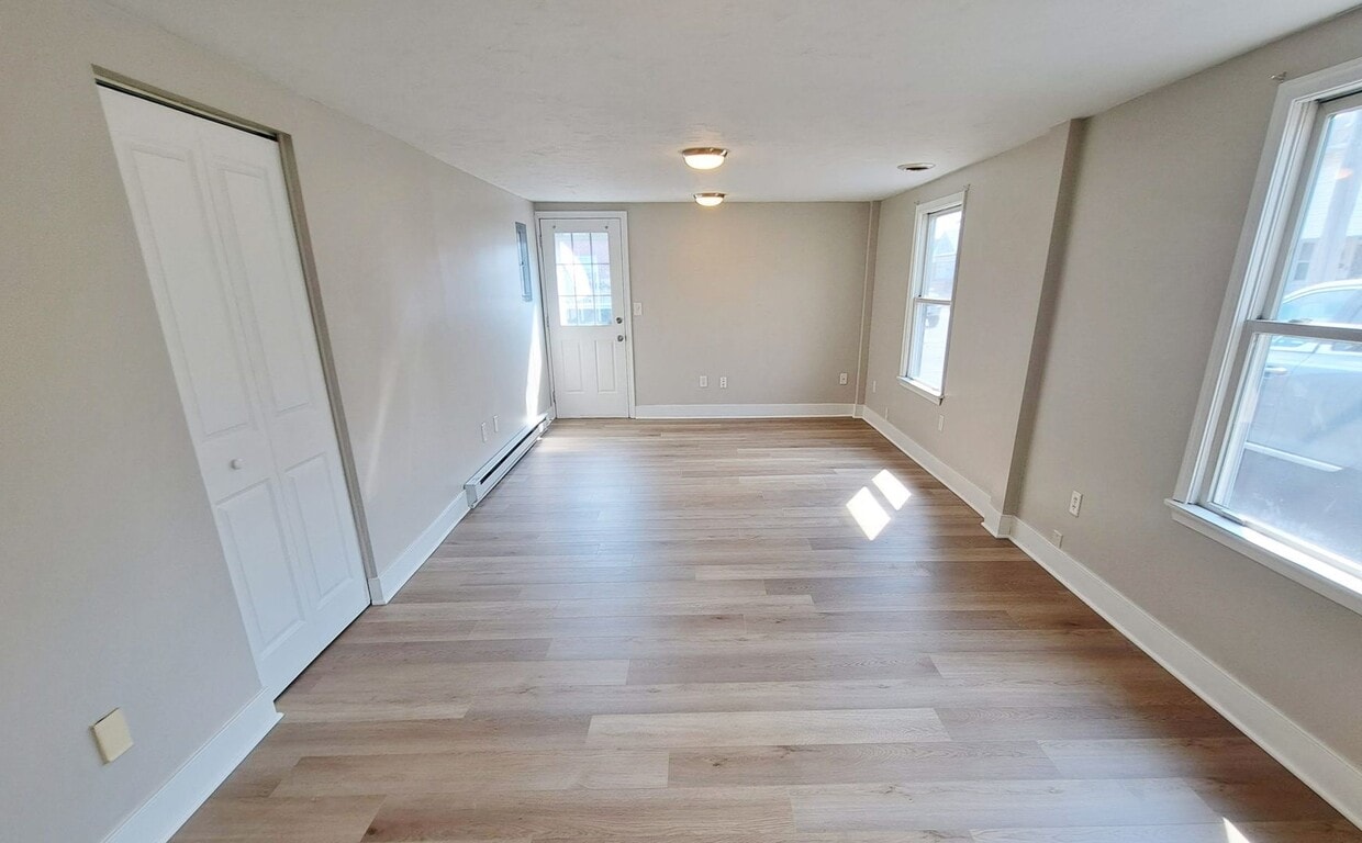 Primary Photo - 165 McAllister St