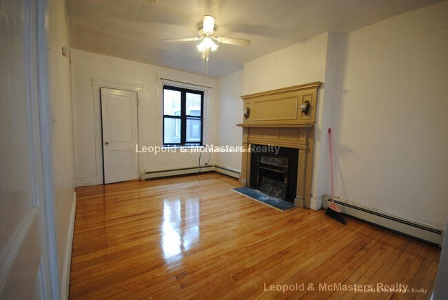 Building Photo - 8 Royce Rd