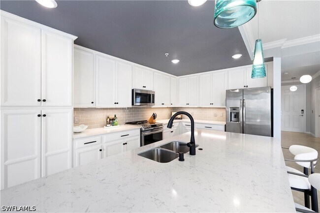 Foto del edificio - 9572 Trevi Ct